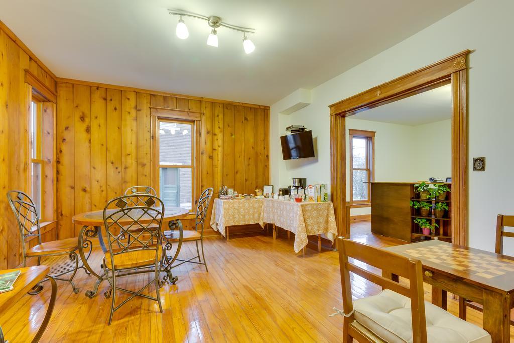 Persimmon Inn Bloomington Ngoại thất bức ảnh