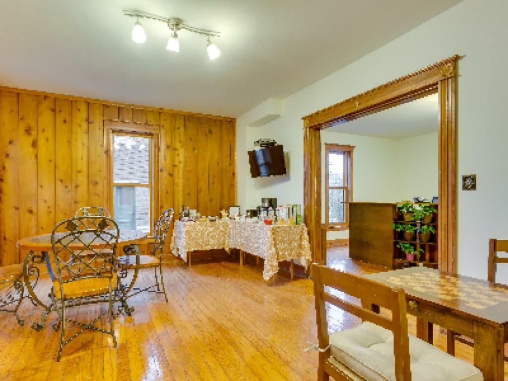 Persimmon Inn Bloomington Ngoại thất bức ảnh