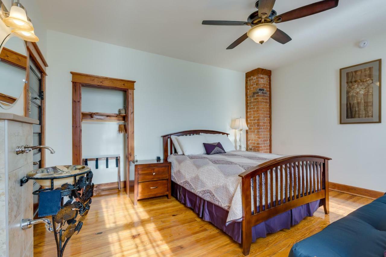 Persimmon Inn Bloomington Ngoại thất bức ảnh