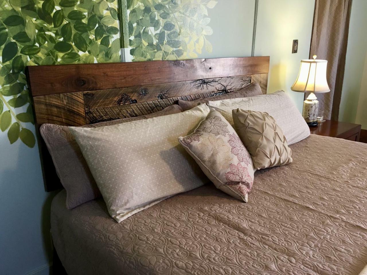 Persimmon Inn Bloomington Ngoại thất bức ảnh