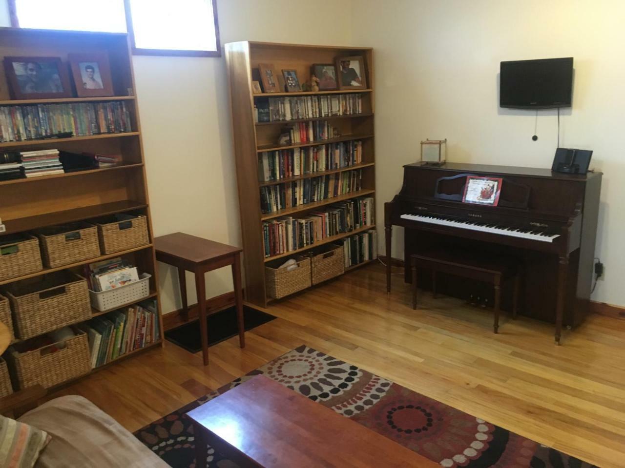 Persimmon Inn Bloomington Ngoại thất bức ảnh